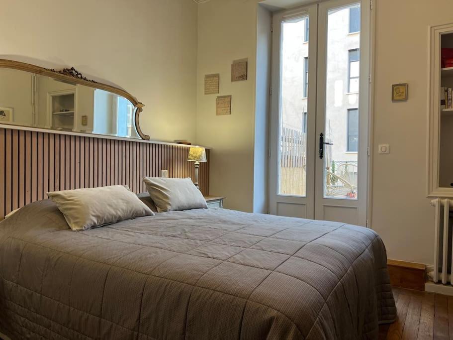 Coeur De Ville, Garage Prive Et Gratuit Avec Terrasse ! Cahors Exterior photo